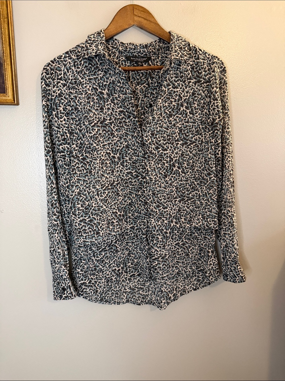 Liverpool Los Angeles XS Abstract Animal Print Button Front Blouse Teal Black - Picture 7 of 8